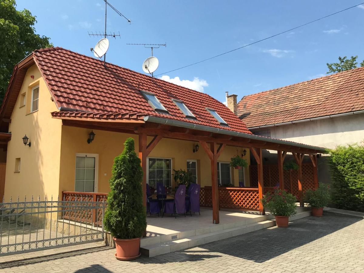 Szent Istvan Fogado Nagymaros Exterior foto